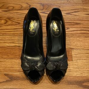 Black YSL patent leather peep toe pumps with leather bow EUC size 38.5 (8.5)